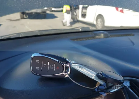 2020 Chevrolet Malibu Fwd Lt из США, поврежденный, VIN 1G1ZD5ST8LF090380